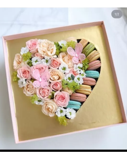 Heart Macarons With FLowers