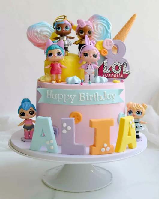 LOL  kids cake